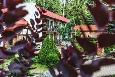 Jezerní pláž u Zálesie Mazury — koupání a odpočinek